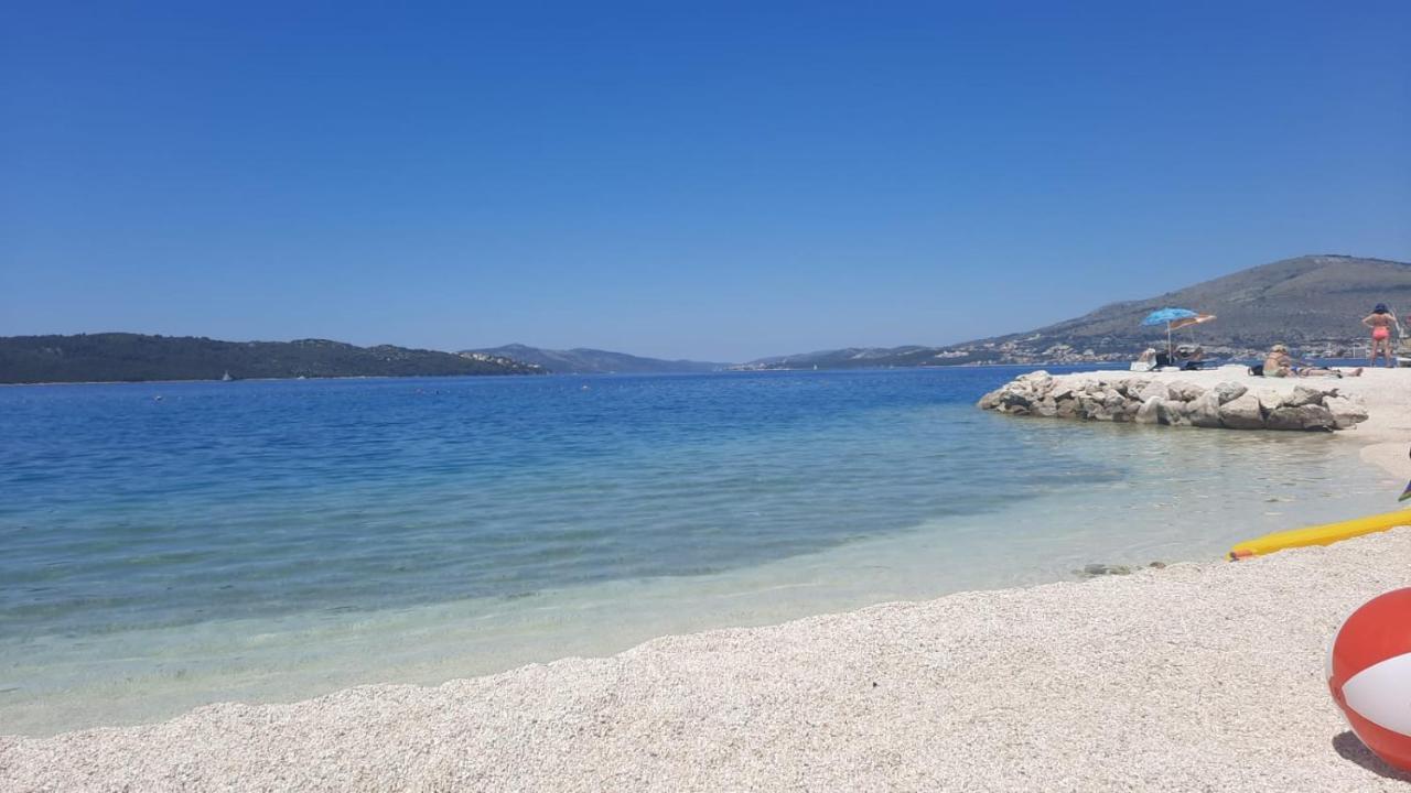Studio-Appartements Emwey Trogir Buitenkant foto